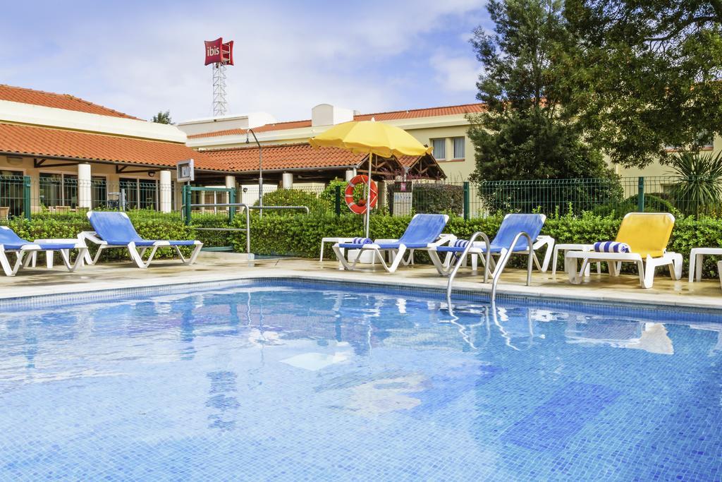 Hotel ibis Setúbal Buitenkant foto